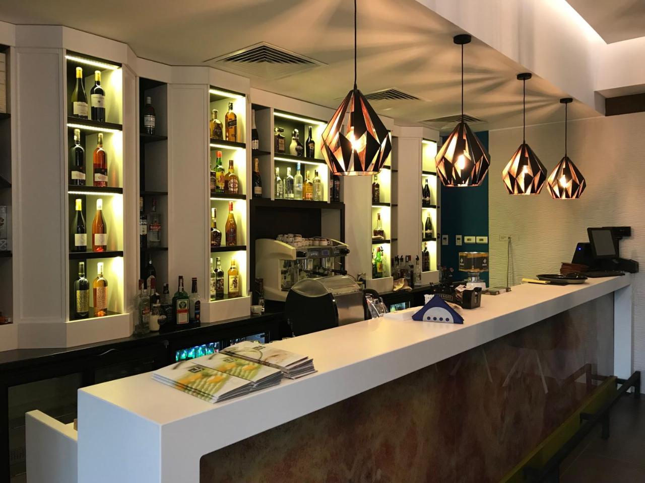 Hotel Edma อเล็กซานเดรีย ภายนอก รูปภาพ