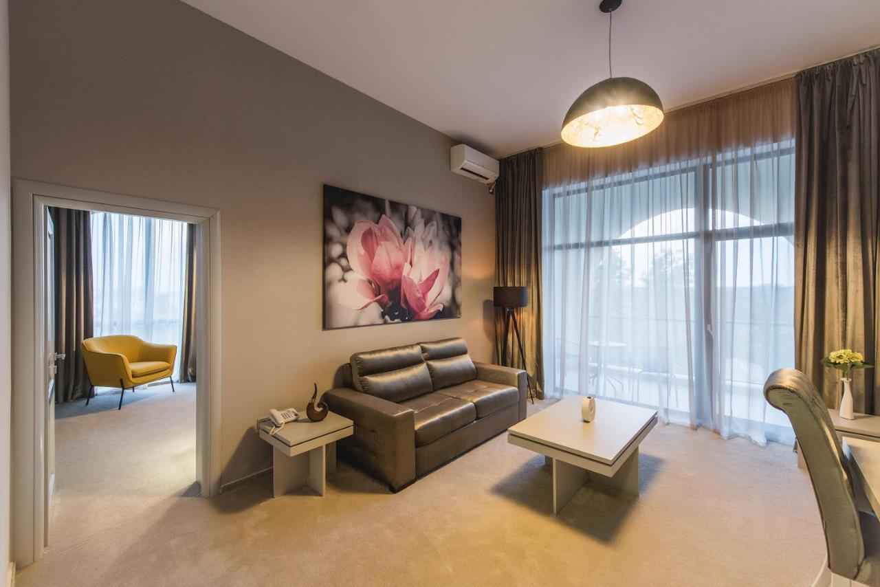 Hotel Edma อเล็กซานเดรีย ภายนอก รูปภาพ
