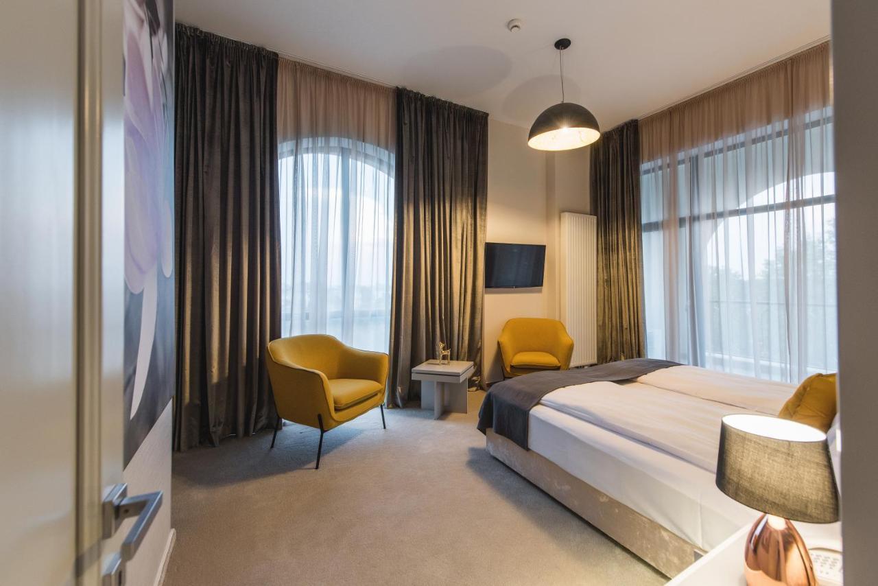 Hotel Edma อเล็กซานเดรีย ภายนอก รูปภาพ